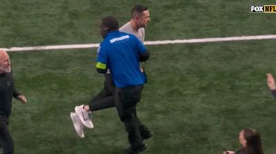 Packers’ Matt LaFleur Had Such an Awkward Run-In With Security Guard During Win Over Lions