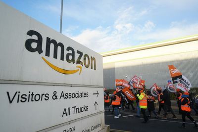 Amazon workers to stage Black Friday walkout
