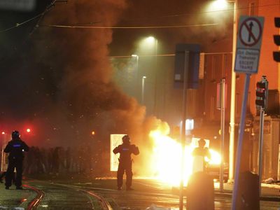 Violent clashes break out in Dublin after knife attack