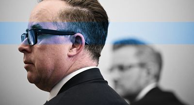 Alan Joyce’s pay bonus shows it’s time to rethink CEO pay