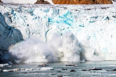 Cutting-Edge AI Technology Takes to the Skies to Monitor Giant Icebergs from Space