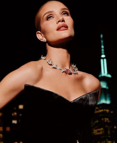 Rosie Huntington-Whiteley and Elaine Zhong Really Shine in the Tiffany & Co. 2023 Holiday Campaign