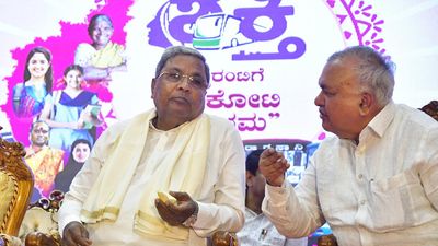 Karnataka Chief Minister Siddaramaiah attacks PM Modi for mocking Congress guarantees