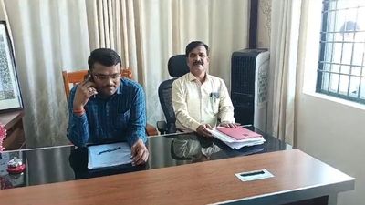 Two officials fighting it out for one post in Yadgir