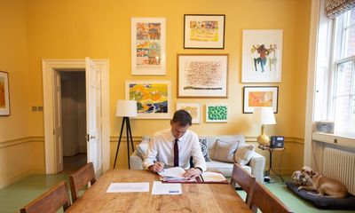 What’s on Jeremy Hunt’s dining room wall? Art to enjoy with a cucumber sandwich