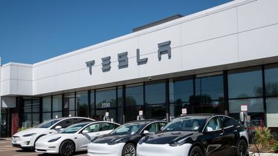 Hertz’s Plan To Reduce EV Fleet Puts Tesla’s Rental Promotion At Odds