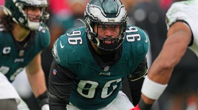 Eagles Waive DE Derek Barnett, per Report