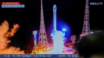 North Korea rocket explodes during spy satellite launch, and meteor hunters caught it on camera: report