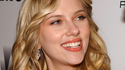 Scarlett Johansson Is In The Skin Cream Game Now, And Her Products Are Way Cheaper Than You'd Guess For Black Friday