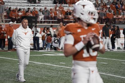 Arch Manning makes debut for Texas against Texas Tech