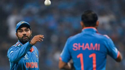 Wasim Akram criticises change in opening bowling template by India for World Cup final
