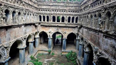 Watch | Tamil Nadu’s Udayarpalayam palace lies neglected