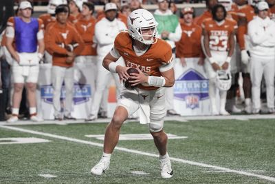 Arch Manning makes Texas debut