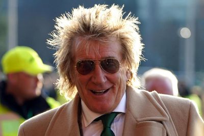 Rod Stewart slaughtered by Celtic ultras amid anti-Tory chants