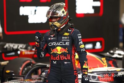 F1 Abu Dhabi GP: Verstappen grabs pole as Hamilton, Sainz miss Q3
