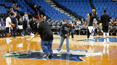 Halftime Fail at Kings-Timberwolves Game Is Most Painful Thing You’ll See Today