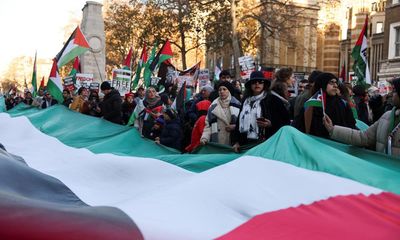 Huge pro-Palestinian London march calls for permanent ceasefire