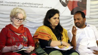 Social forums should work to break silence of society against proto fascist regime, says Teesta Setalvad