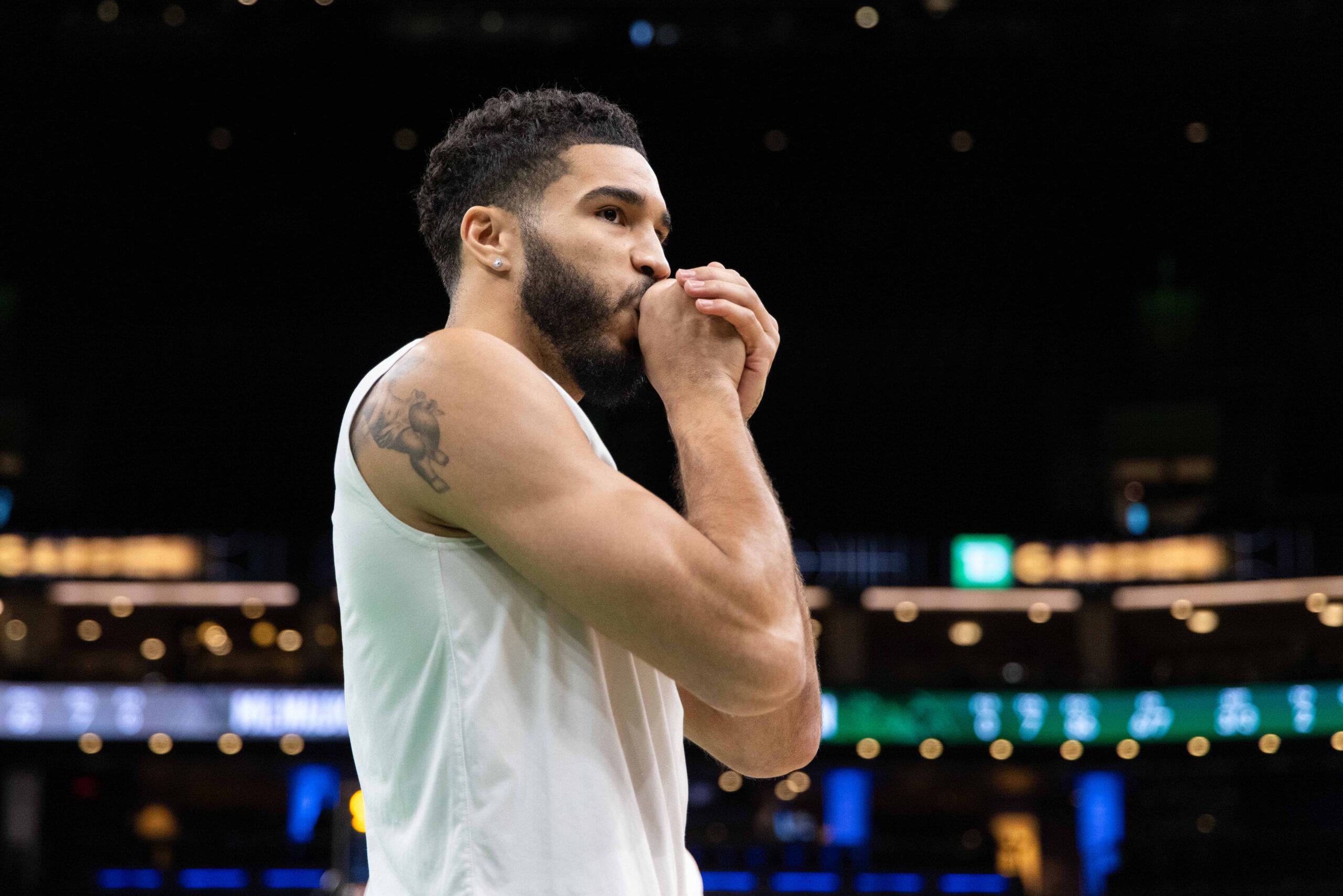 Jayson Tatum questions NBA’s new rule for hanging on…