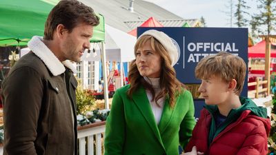 Hallmark's Nikki DeLoach Filmed A Christmas Movie In A Heatwave, And She Told Us What Made It 'So Crazy'