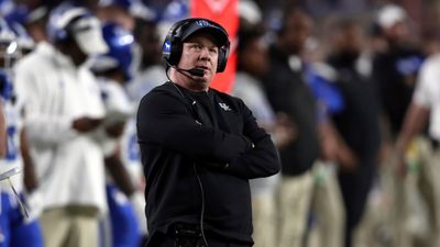 Mark Stoops to Remain at Kentucky After Contact From Texas A&M