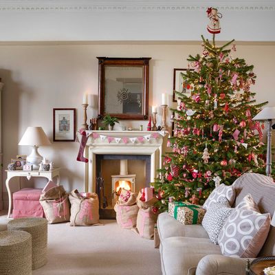 'It's simply magical and epitomises Christmas in our home' - You'll be dreaming about this Victorian home all December