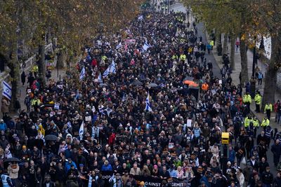 Tens of thousands gather for rally against antisemitism amid Gaza truce