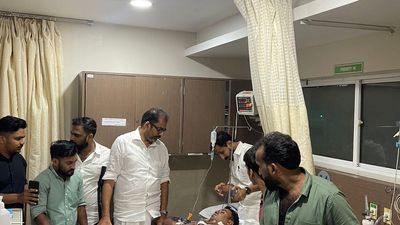 Two injured as DYFI, YC activists clash at Kunnamangalam