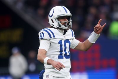 WATCH: Gardner Minshew shakes his way into end zone for TD