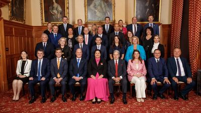 Luxon's New Zealand government sworn in and take office