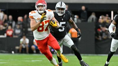 Chiefs Drew Up a Perfect Trick Play to Get Travis Kelce a Big Catch vs. Raiders