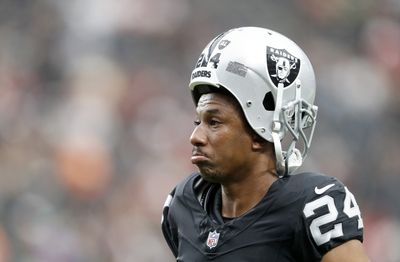 Raiders CB Marcus Peters benched before half time vs Chiefs