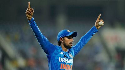 Watch: Tilak Varma's phenomenal catch to dismiss Josh Inglis in 2nd T20I