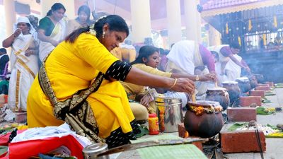 Religious fervour marks Pongala festival at Chakkulathukavu temple