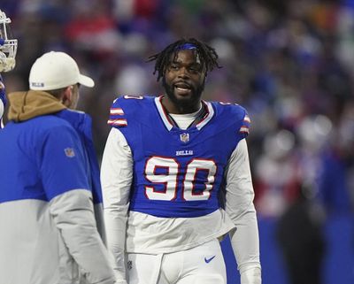 Video shows Shaq Lawson apparently shoving Eagles fan in stands after Jordan Phillips confrontation