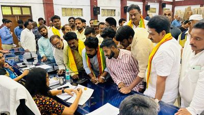 TDP urges Collector to supply text books to students