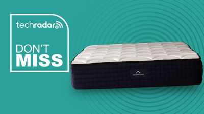 Order today to get a free sheet set with the DreamCloud's luxury hybrid mattress