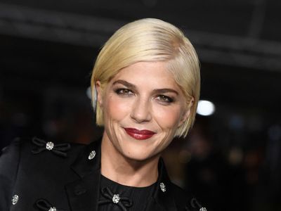 Selma Blair says ‘older male doctors’ misdiagnosed her multiple sclerosis as menstrual issues