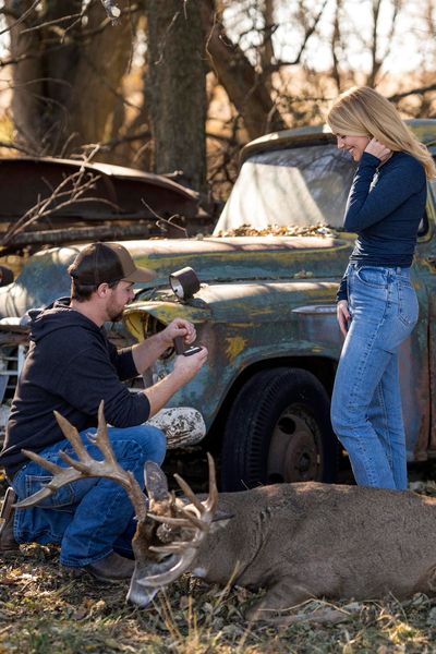 Man proposes to girlfriend after letting her take down prized buck on hunting trip