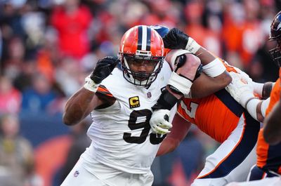 Myles Garrett day-to-day ahead of Rams matchup, Browns’ QB situation also up in the air