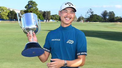 Lee back to work chasing unprecedented golf double