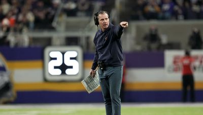 Bears’ 12-10 win over Vikings doesn’t cool coach Matt Eberflus’ hot seat