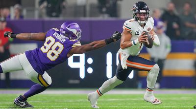 NFL Fans Weren’t Pleased With Lackluster Bears-Vikings ‘MNF’ Showdown