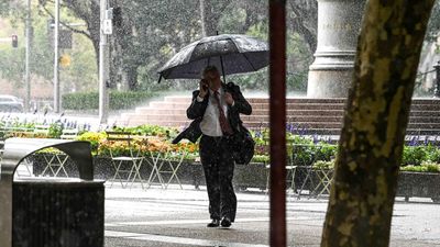 Queensland, NSW on storm watch as big wet heads east