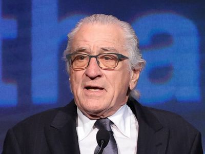 Robert De Niro left raging after anti-Trump speech is censored at awards ceremony