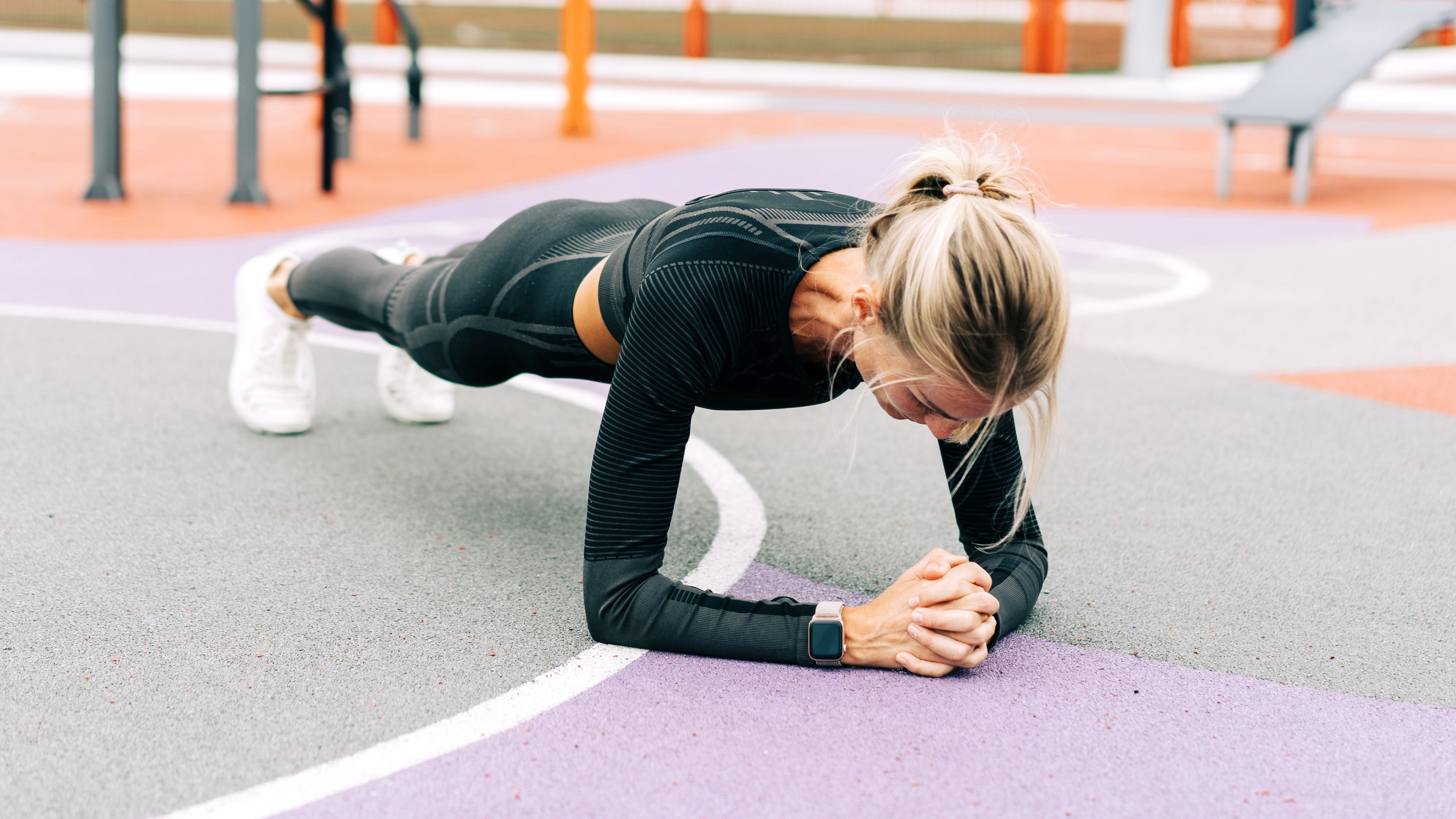 I did a 5-minute plank every day for a week — here’s…