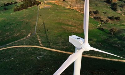 Australia needs ‘substantial increase’ in large-scale renewables projects to meet decarbonisation targets