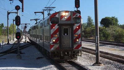 Metra trains bypassing 107th Street station after fire