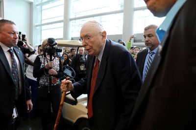Charlie Munger, Warren Buffett's Business Partner, Dies At 99