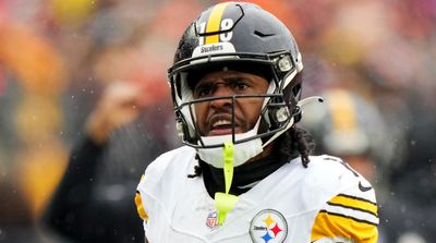 Mike Tomlin Says Diontae Johnson Can’t Let Emotions Affect Him After Appearing to Quit on Play
